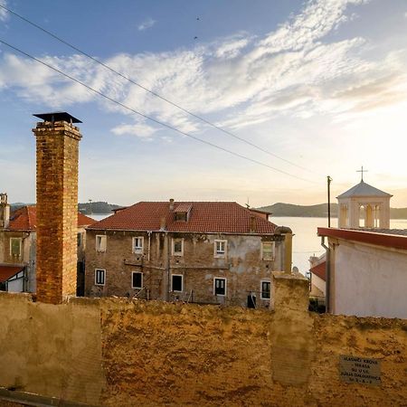 On The Rock Apartments Šibenik Exteriör bild